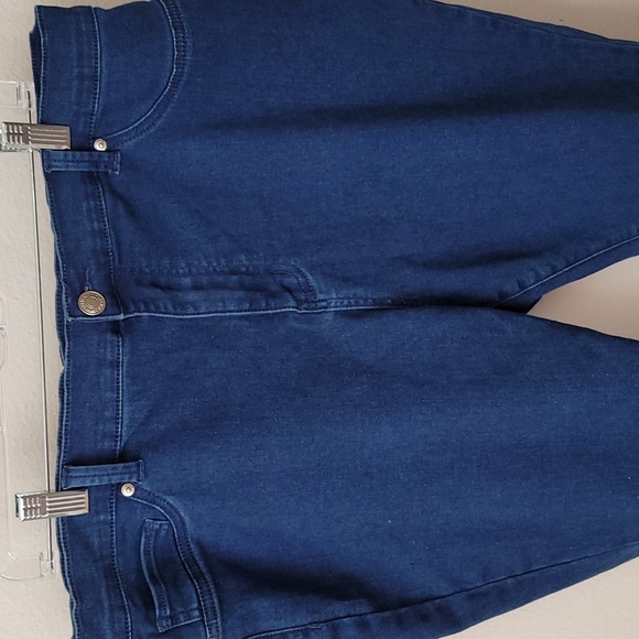 Forever 21 Plus Jeans - Picture 7 of 10